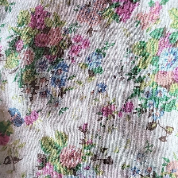 Isabelle Dunlop Floral Backless Top - Picture 4 of 4